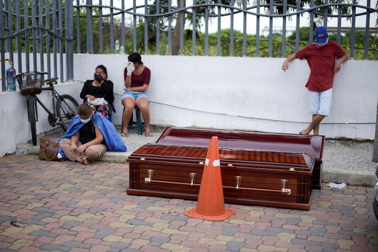 Ecuador registra más de 110 muertos por COVID19 en las últimas 24 horas ecuador-registra-mas-de-110-muertos-por-covid19-en-las-ultimas-24-horas